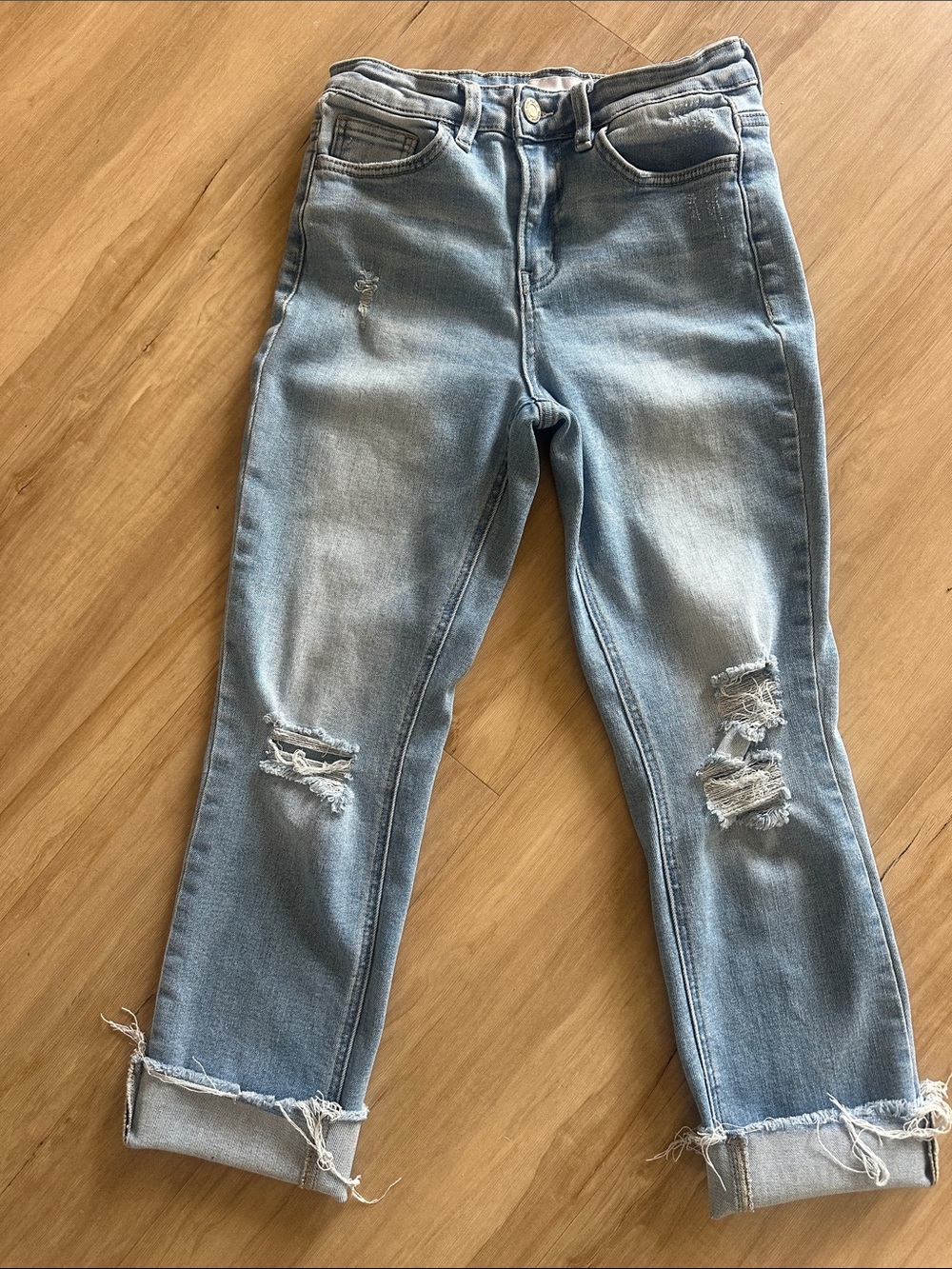 Vervet Boutique Light Blue Boyfriend Jeans with Distressed Knees